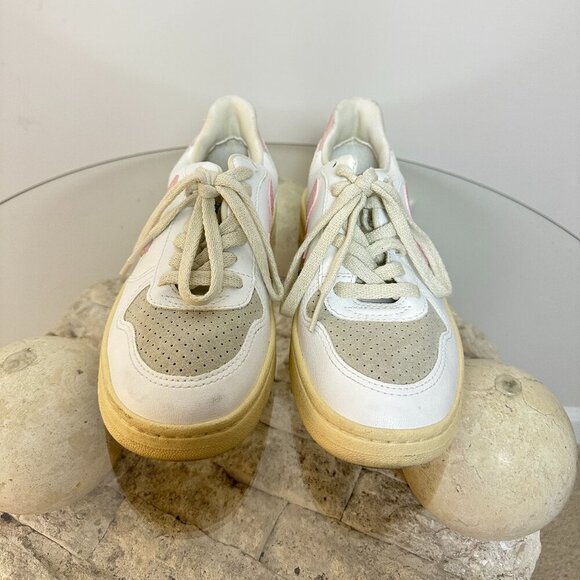 VEJA V-10 CWL Vegan Leather Sneaker in White/Petale Pink Size EU 37/US 6 - Picture 4 of 8